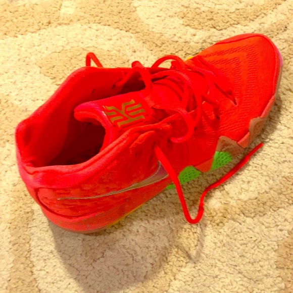kyrie 4 lucky charms size 10